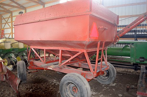 Property photo 22 - FARM EQUIPMENT AUCTION IN ELKHART COUNTY, IN